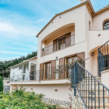 Holiday home Q